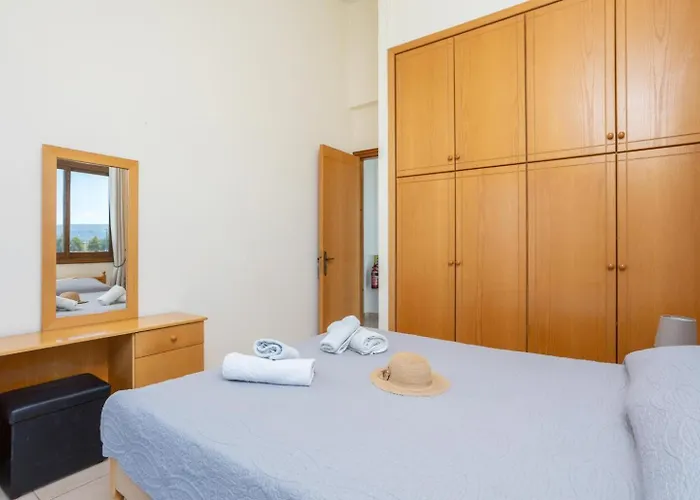 Blue Bay Thea * Mavroli